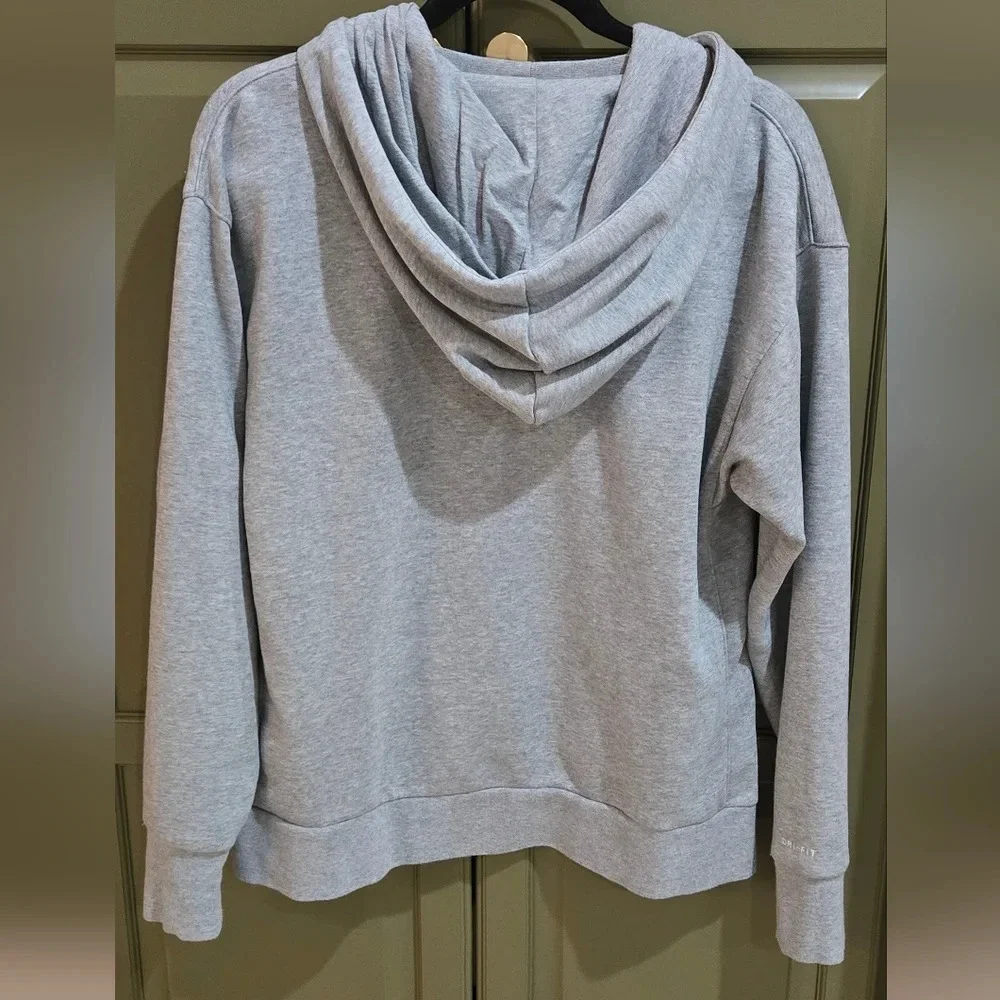 NWOT Nike dri fit grey hoodie